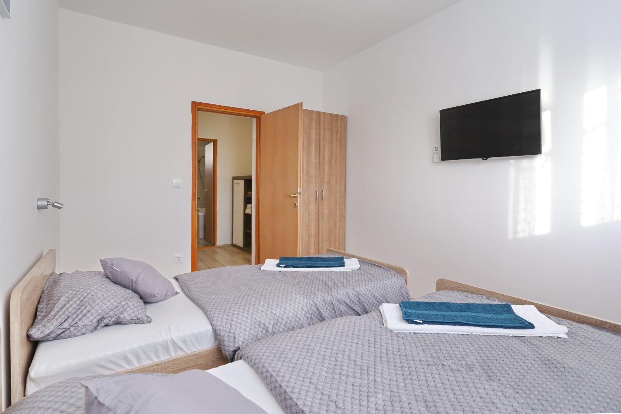 Holidayhouse Alirio With Heated Pool. Vrsi Exterior foto